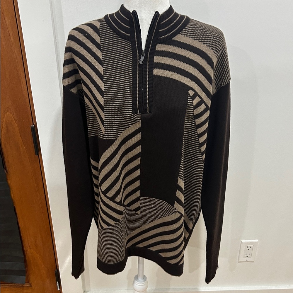 Vintage Gachu Men's Dark Brown and Tan Sweater